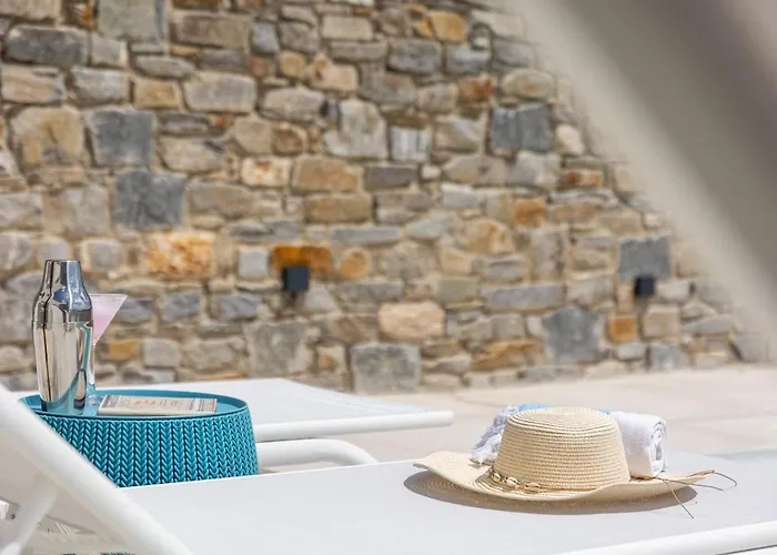 Gorgeous With Sea View Molos (Paros)