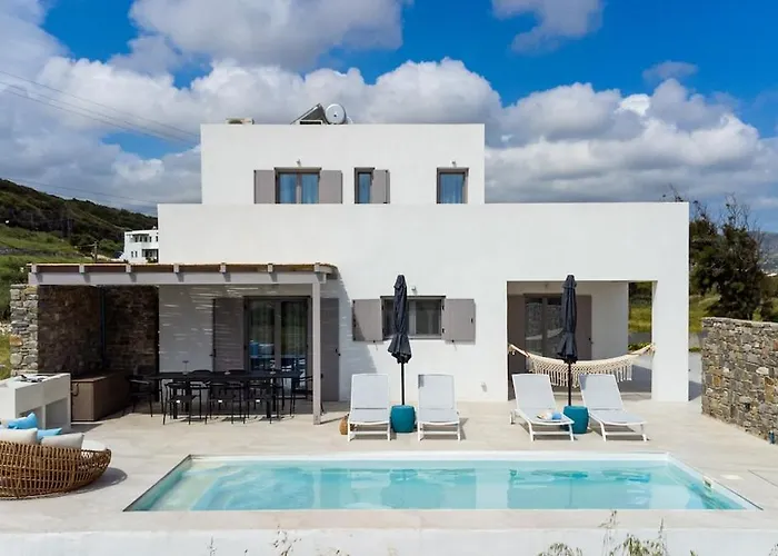 Gorgeous With Sea View Villa *