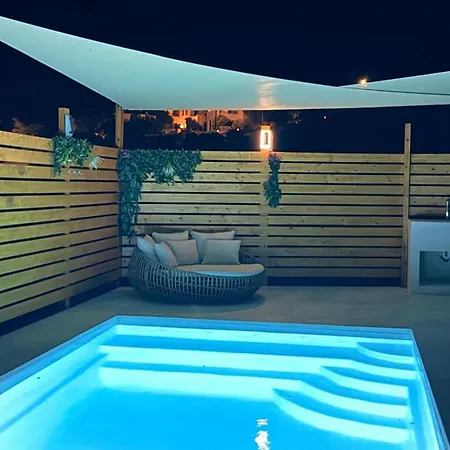 Villa Gorgeous With Sea View